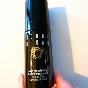 Skin Nourishing Glow Foundation Sand 2